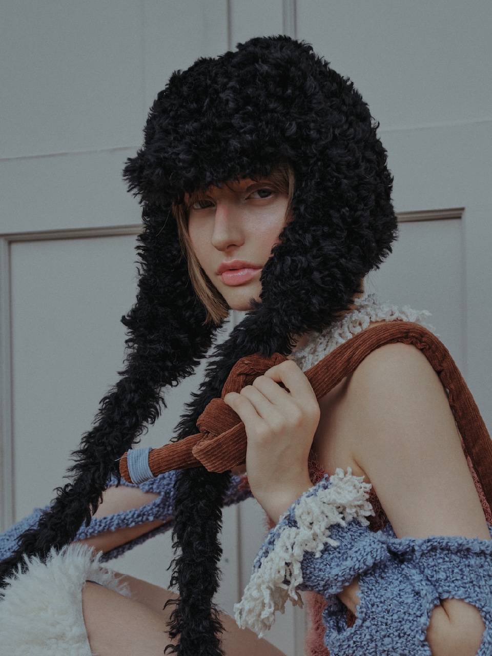 ノットイヤーフラップハット（ファーリーブラック） | POESIE DAME | HANA(ハナ) #1