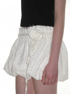 ローズパンチングバルーンスカート_ホワイト | CRANK | HANA(ハナ)