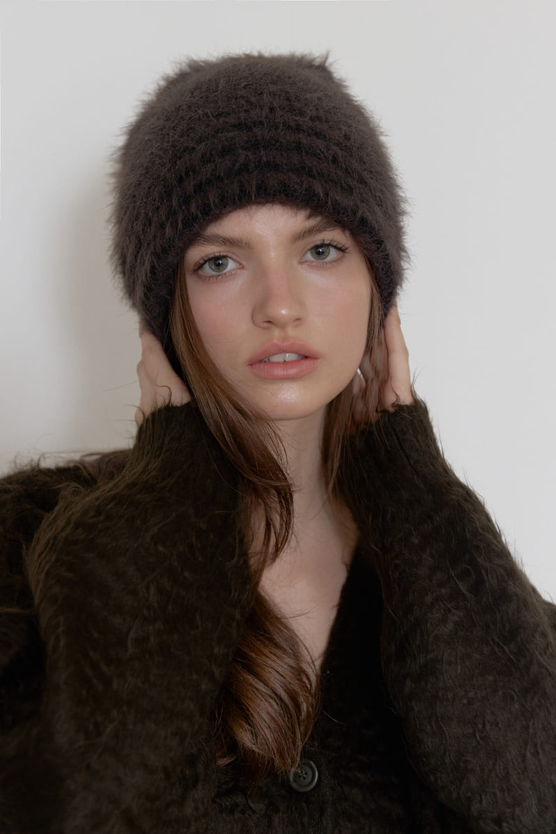 フラッフィー ストライプ ビーニー (チャコール) | ASURA | HANA(ハナ) #1