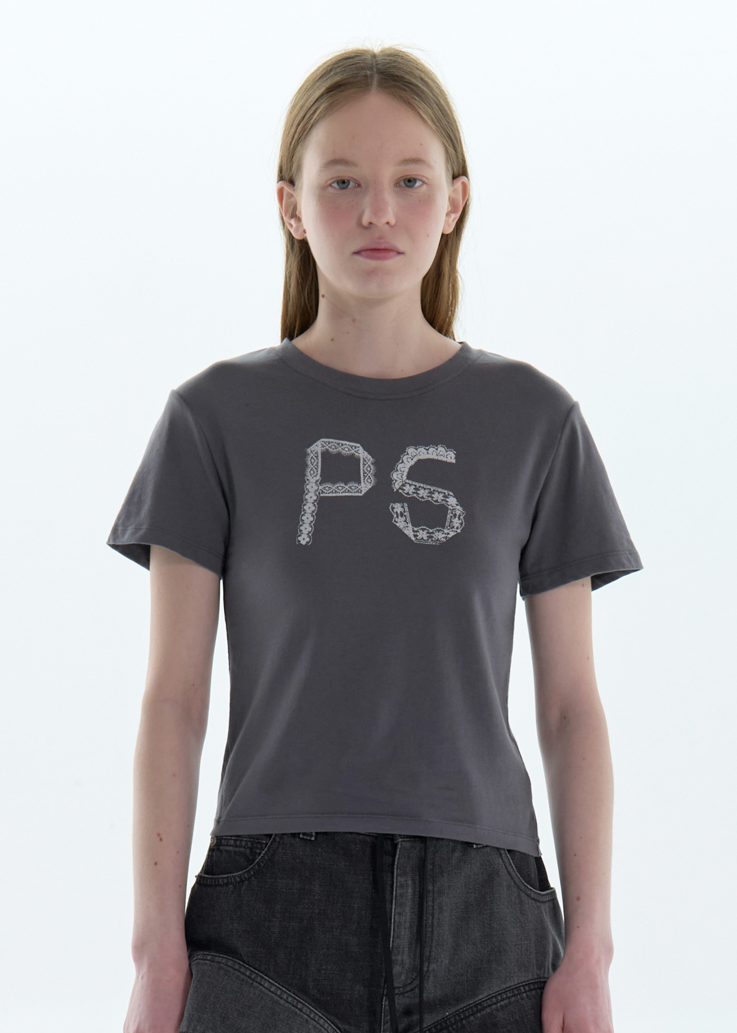 レース ロゴ Tシャツ_チャコール | PISCESS | HANA(ハナ) #1