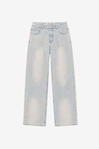 ディバイデッドブーツカットデニム アッシュグレー | INSILENCE | HANA