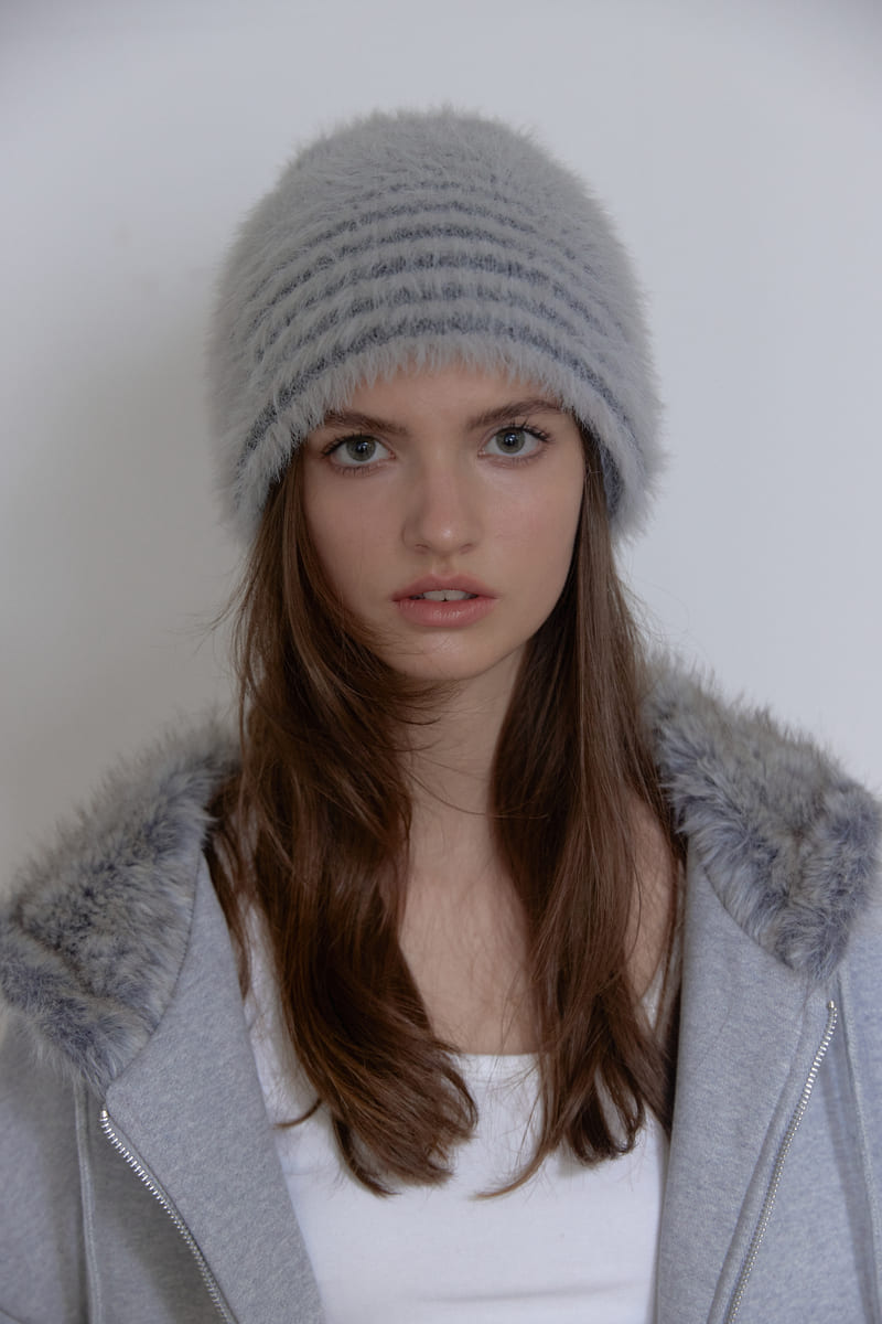 フラッフィー ストライプ ビーニー (ライトグレー) | ASURA | HANA(ハナ) #1