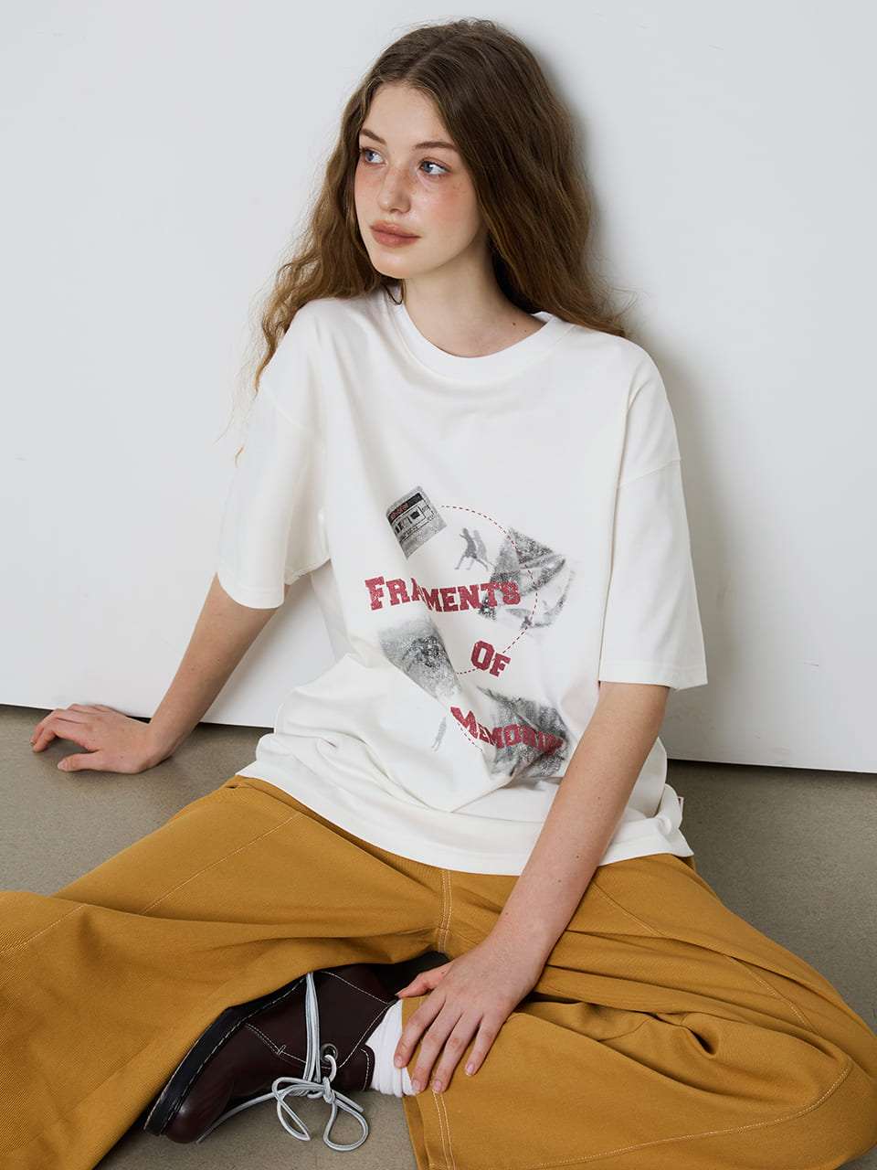 [ユニセックス] フラグメンツプリントTシャツ - ホワイト | MEENDERI | HANA(ハナ) #1